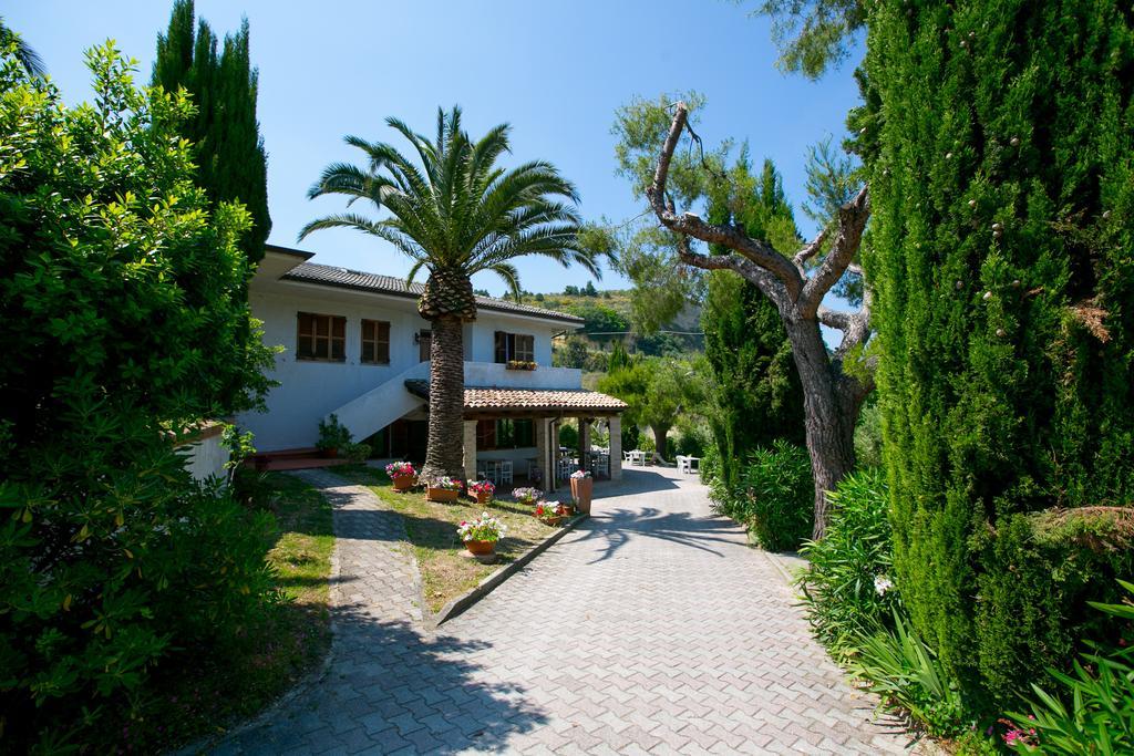 La Panoramica Country House San Benedetto del Tronto Ngoại thất bức ảnh